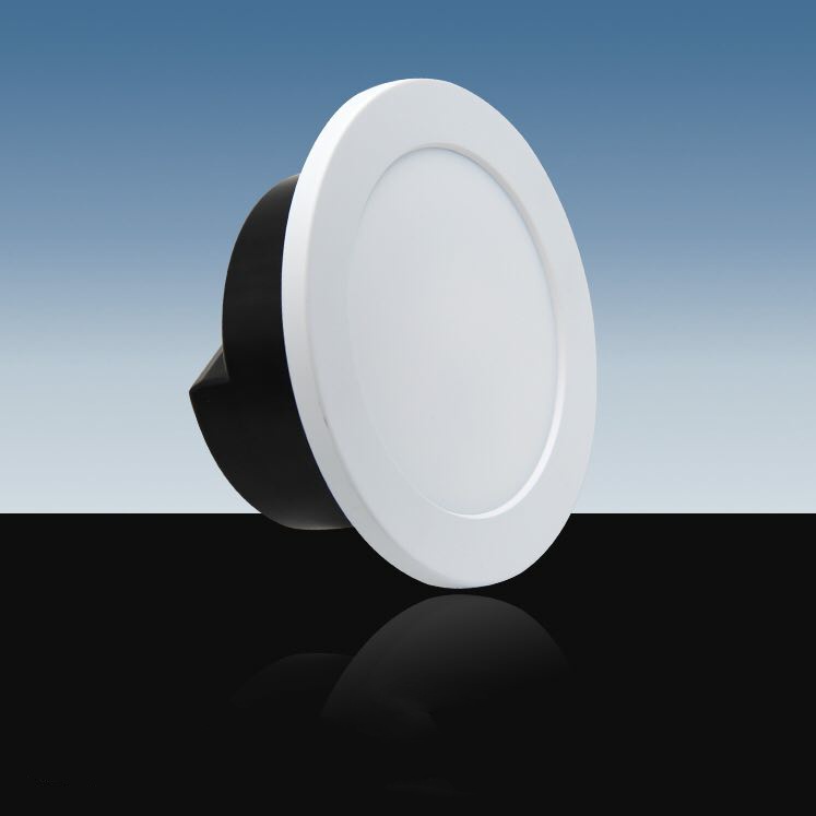 �Ԅ��T���ʽ�Б�(y��ng)�� 4�׸߶� ΢���Б�(y��ng)̽�^������